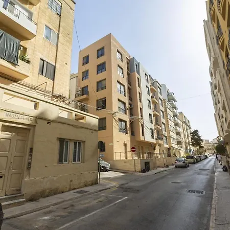 2-bedroom Apartment, 2 Min By The Sea شقة سليمة