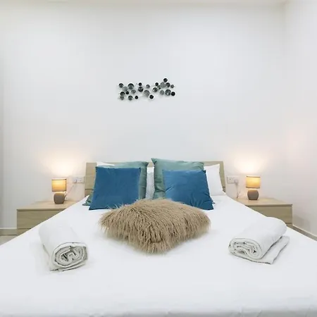 2-bedroom Apartment, 2 Min By The Sea Apartament *