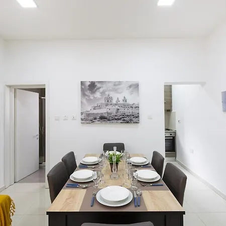 2-bedroom Apartment, 2 Min By The Sea Sliema