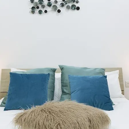 2-bedroom Apartment, 2 Min By The Sea Sliema